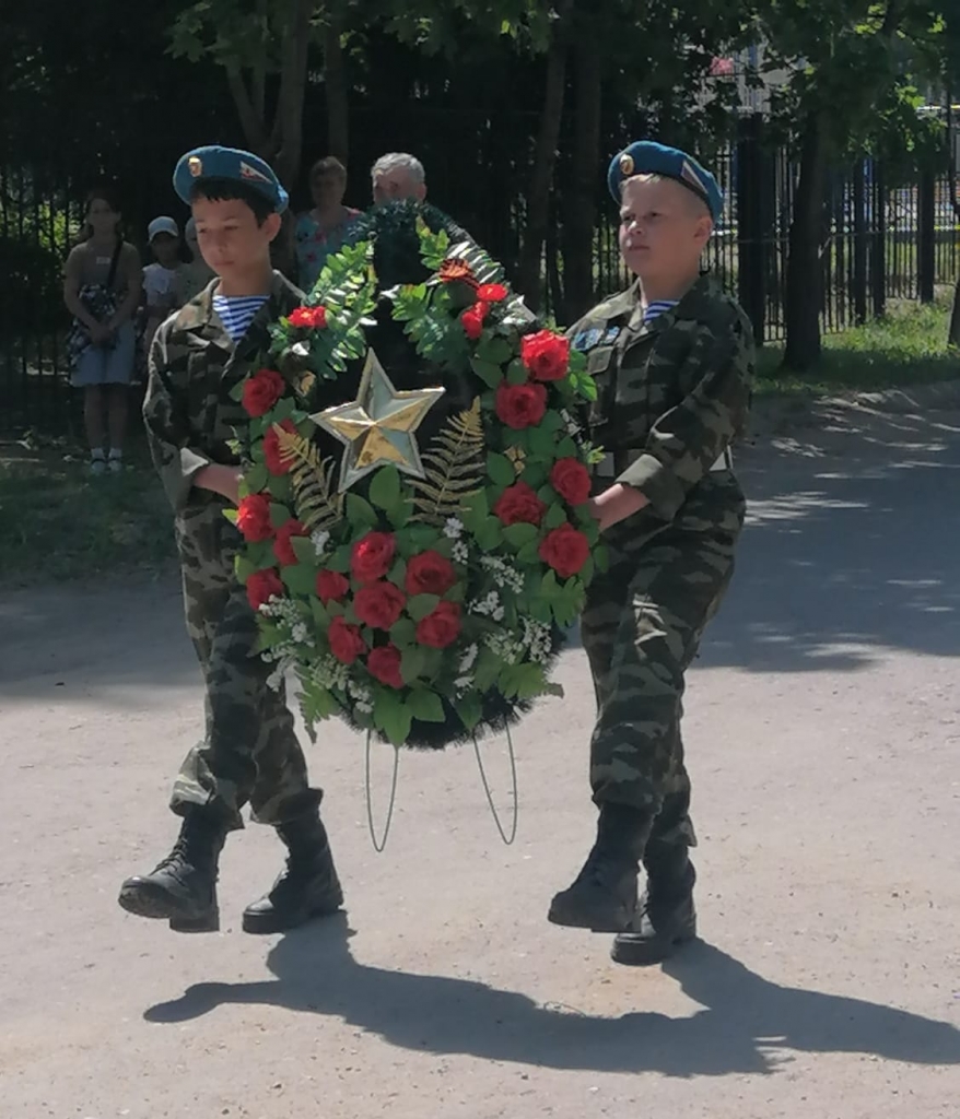 Возложение на мемориальном комплексе в Спас Вилки » Официальный сайт  администрации городского округа Шаховская